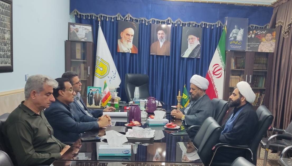 مدیر کل کمیته امداد استان بوشهر و امام جمعه دلوار دیدار و گفتگو کردند